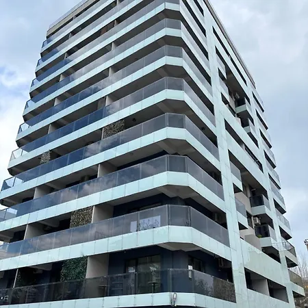 Ini And Sea View Iaki